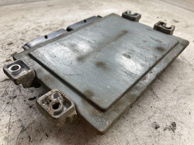 bontott RENAULT CLIO II Motorvezérlő