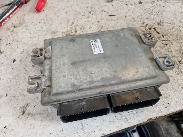 bontott RENAULT CLIO II Motorvezérlő