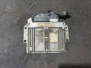 bontott RENAULT CLIO II Motorvezérlő