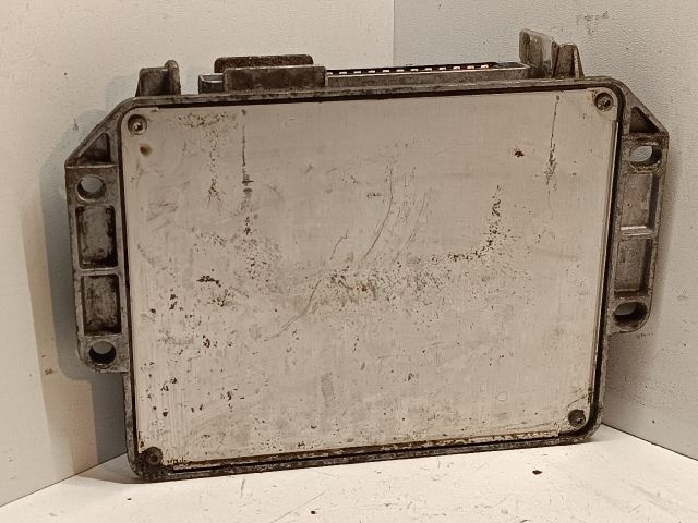 bontott RENAULT CLIO II Motorvezérlő