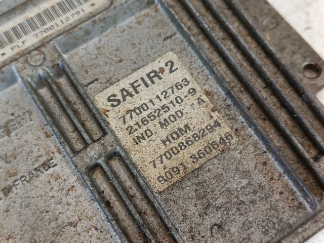 bontott RENAULT CLIO II Motorvezérlő