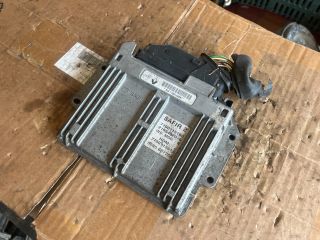 bontott RENAULT CLIO II Motorvezérlő