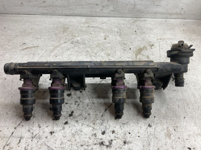 bontott RENAULT CLIO II Porlasztó Sor / Híd