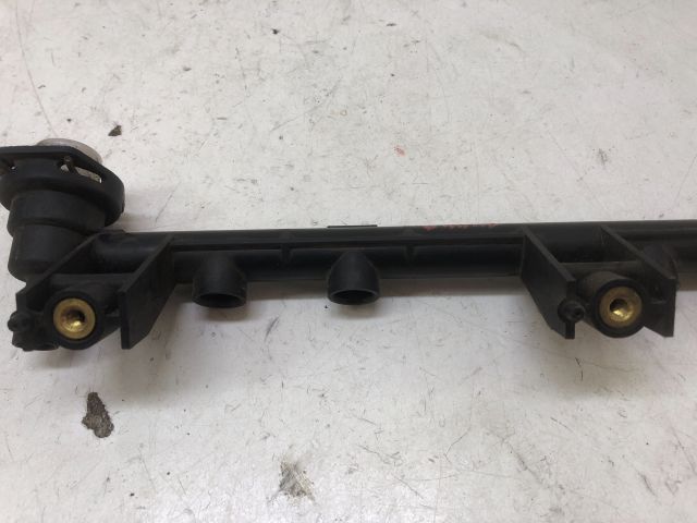 bontott RENAULT CLIO II Porlasztó Sor / Híd