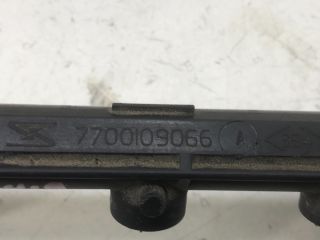 bontott RENAULT CLIO II Porlasztó Sor / Híd