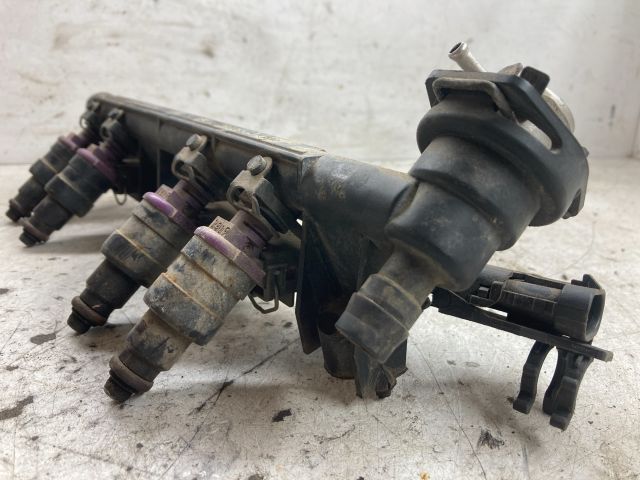 bontott RENAULT CLIO II Porlasztó Sor / Híd