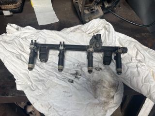 bontott RENAULT CLIO II Porlasztó Sor / Híd