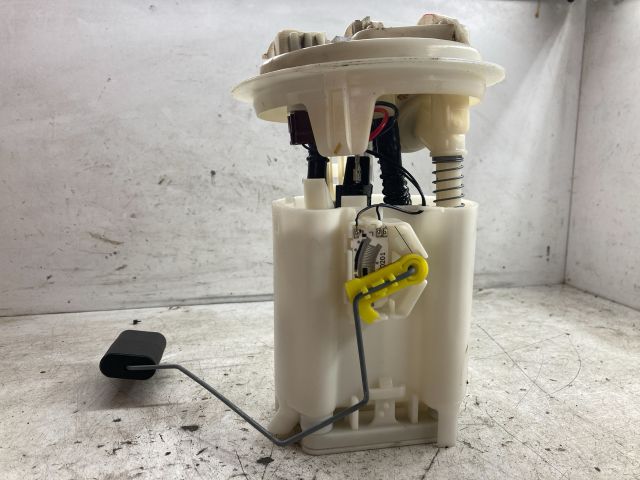 bontott RENAULT CLIO II Üzemanyag Szivattyú