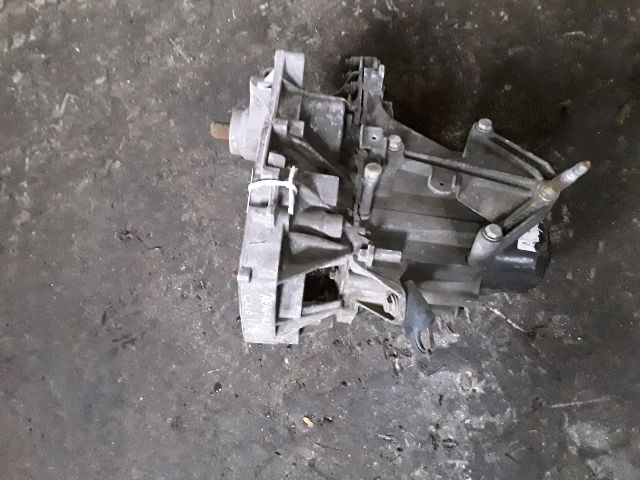 bontott RENAULT CLIO II Váltó (Mechanikus)
