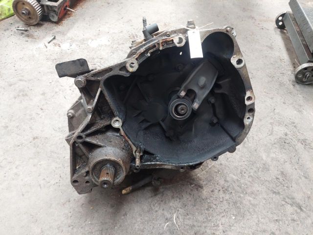 bontott RENAULT CLIO II Váltó (Mechanikus)