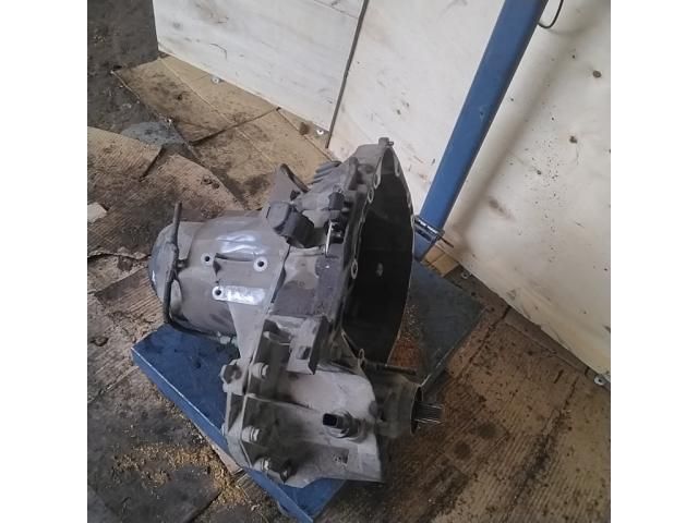 bontott RENAULT CLIO II Váltó (Mechanikus)