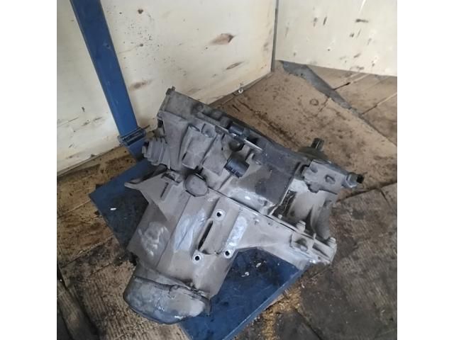 bontott RENAULT CLIO II Váltó (Mechanikus)