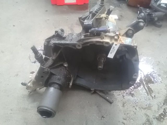 bontott RENAULT CLIO II Váltó (Mechanikus)