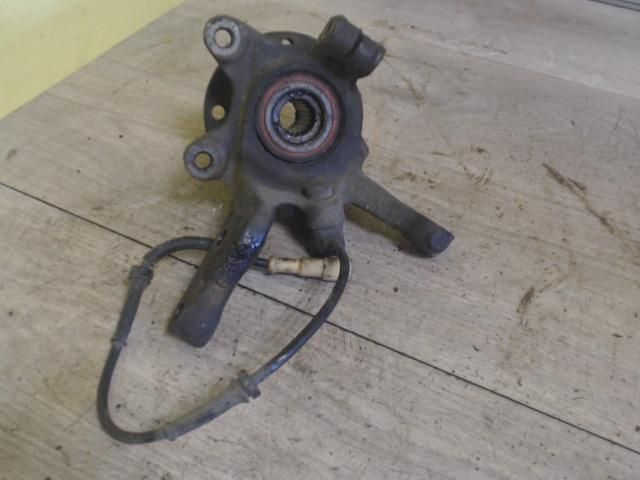 bontott RENAULT CLIO II Bal első Csonkállvány Kerékaggyal