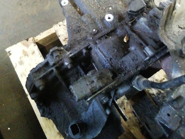 bontott RENAULT CLIO II Váltó (Mechanikus)