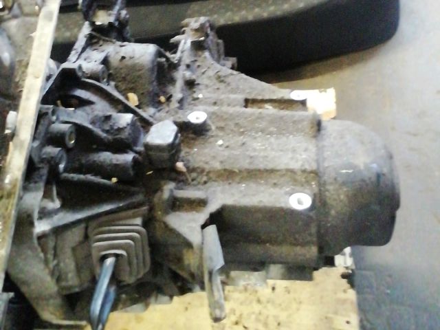 bontott RENAULT CLIO II Váltó (Mechanikus)