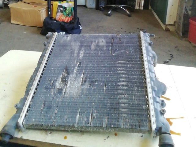 bontott RENAULT CLIO II Vízhűtő Radiátor (Nem klímás)