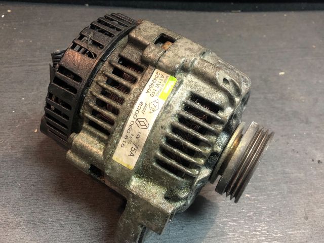 bontott RENAULT CLIO II Generátor