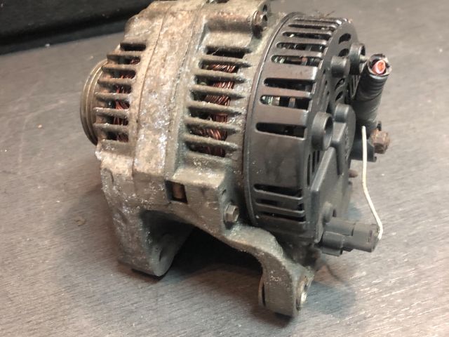 bontott RENAULT CLIO II Generátor