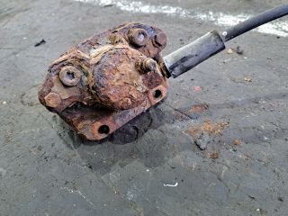 bontott RENAULT CLIO II Jobb első Féknyereg Munkahengerrel