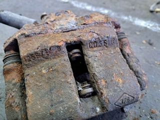 bontott RENAULT CLIO II Jobb első Féknyereg Munkahengerrel