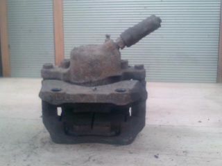 bontott RENAULT CLIO II Jobb első Féknyereg Munkahengerrel