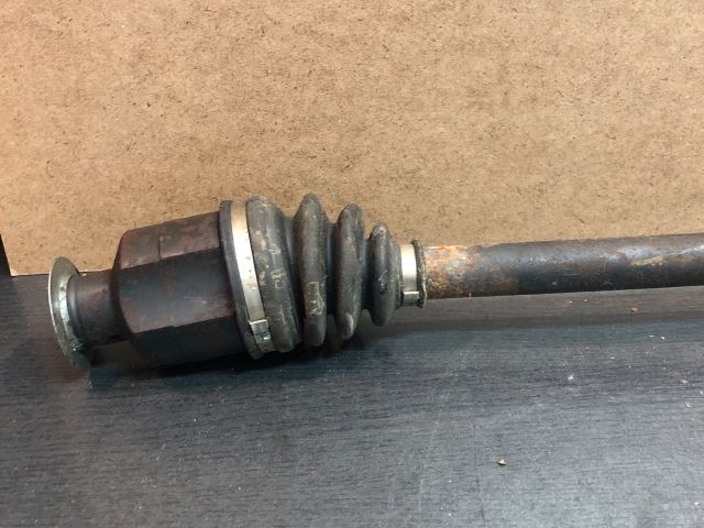 bontott RENAULT CLIO II Jobb Féltengely