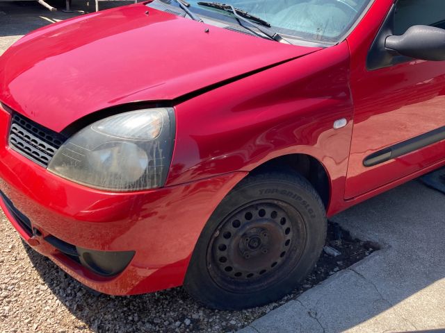 bontott RENAULT CLIO II Homlokfal (Üres lemez)