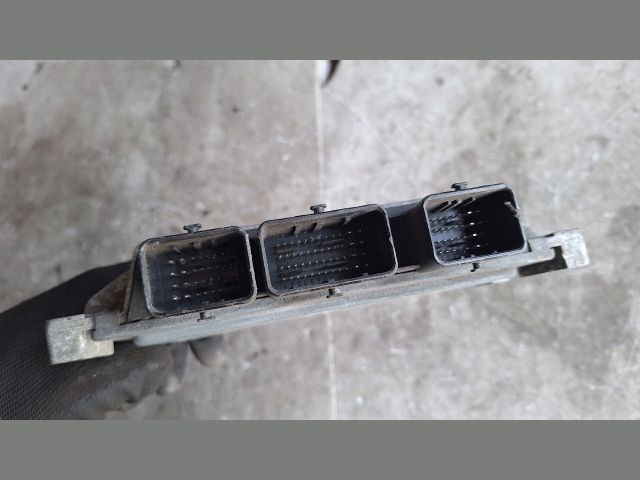 bontott RENAULT CLIO II Motorvezérlő