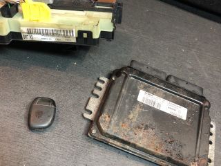 bontott RENAULT CLIO II Motorvezérlő