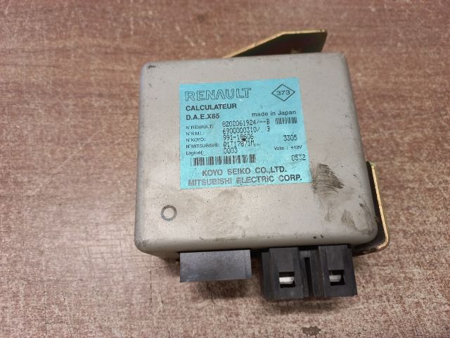 bontott RENAULT CLIO II Szervó Szivattyú Elektronika