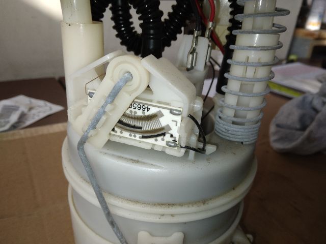 bontott RENAULT CLIO II Üzemanyag Szivattyú