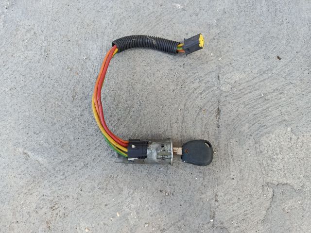 bontott RENAULT CLIO II Gyújtáskapcsoló