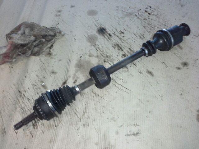 bontott RENAULT CLIO II Jobb Féltengely