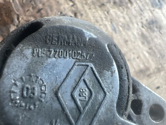 bontott RENAULT CLIO II Szíjfeszítő Görgő