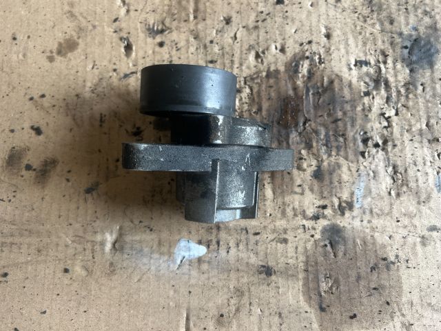 bontott RENAULT CLIO II Szíjfeszítő Görgő