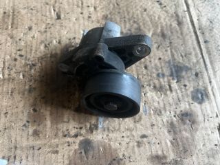 bontott RENAULT CLIO II Szíjfeszítő Görgő