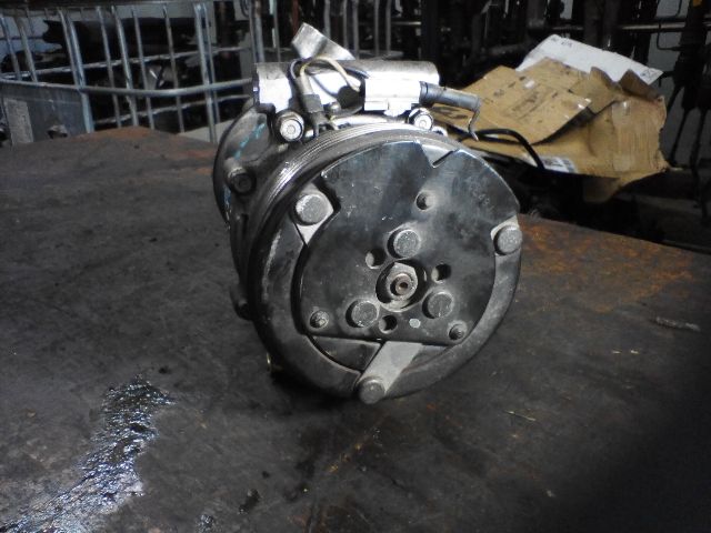 bontott RENAULT CLIO II Klímakompresszor