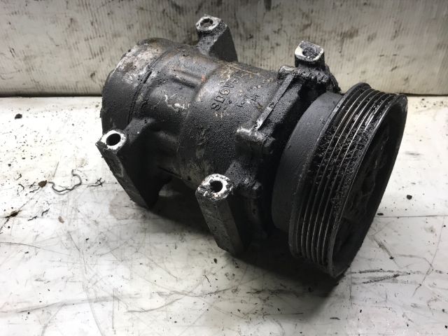 bontott RENAULT CLIO II Klímakompresszor