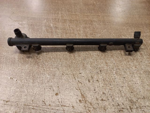 bontott RENAULT CLIO II Porlasztó Sor / Híd