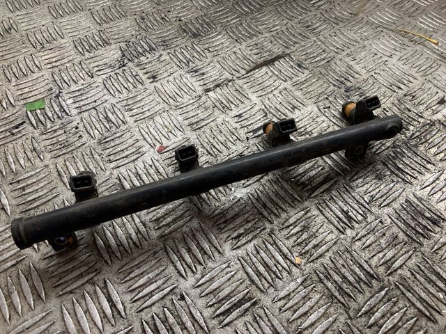 bontott RENAULT CLIO II Porlasztó Sor / Híd