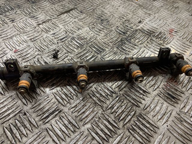 bontott RENAULT CLIO II Porlasztó Sor / Híd