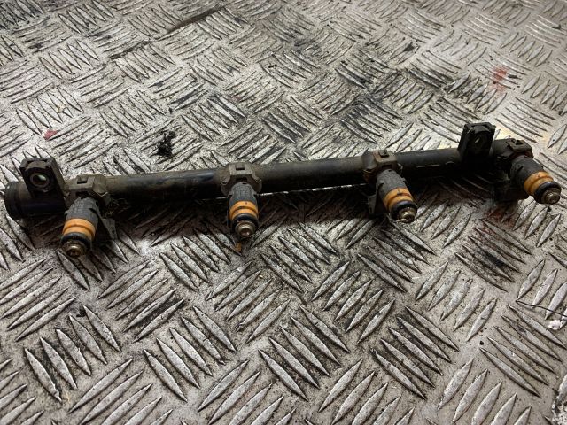 bontott RENAULT CLIO II Porlasztó Sor / Híd