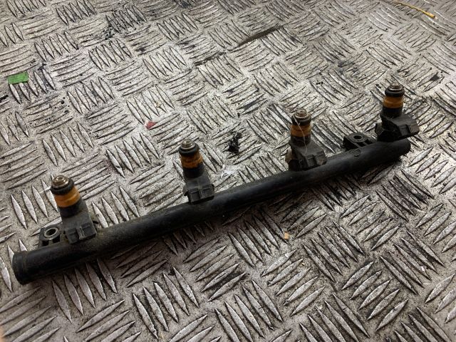 bontott RENAULT CLIO II Porlasztó Sor / Híd