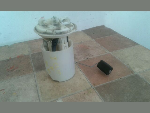 bontott RENAULT CLIO II Üzemanyag Szivattyú