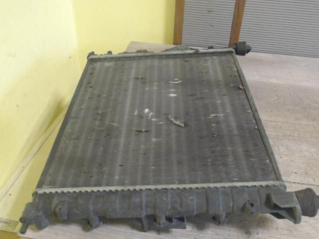 bontott RENAULT CLIO II Vízhűtő Radiátor (Nem klímás)