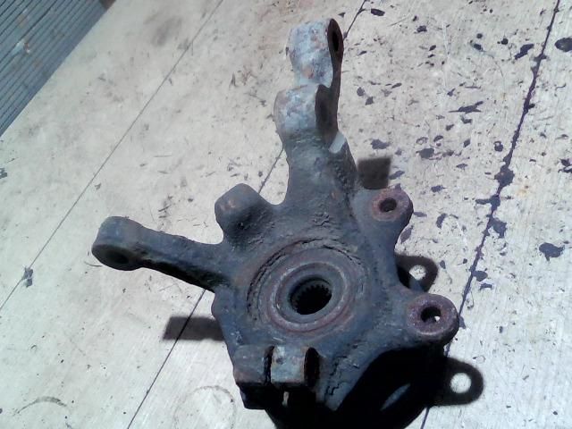 bontott RENAULT CLIO II Bal első Csonkállvány Kerékaggyal