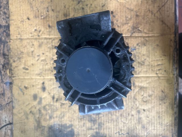 bontott RENAULT CLIO II Generátor