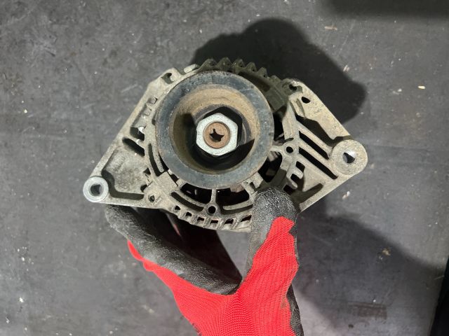 bontott RENAULT CLIO II Generátor