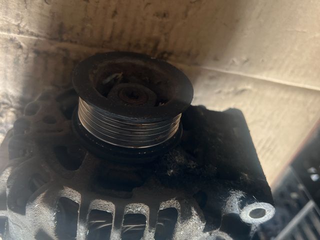 bontott RENAULT CLIO II Generátor